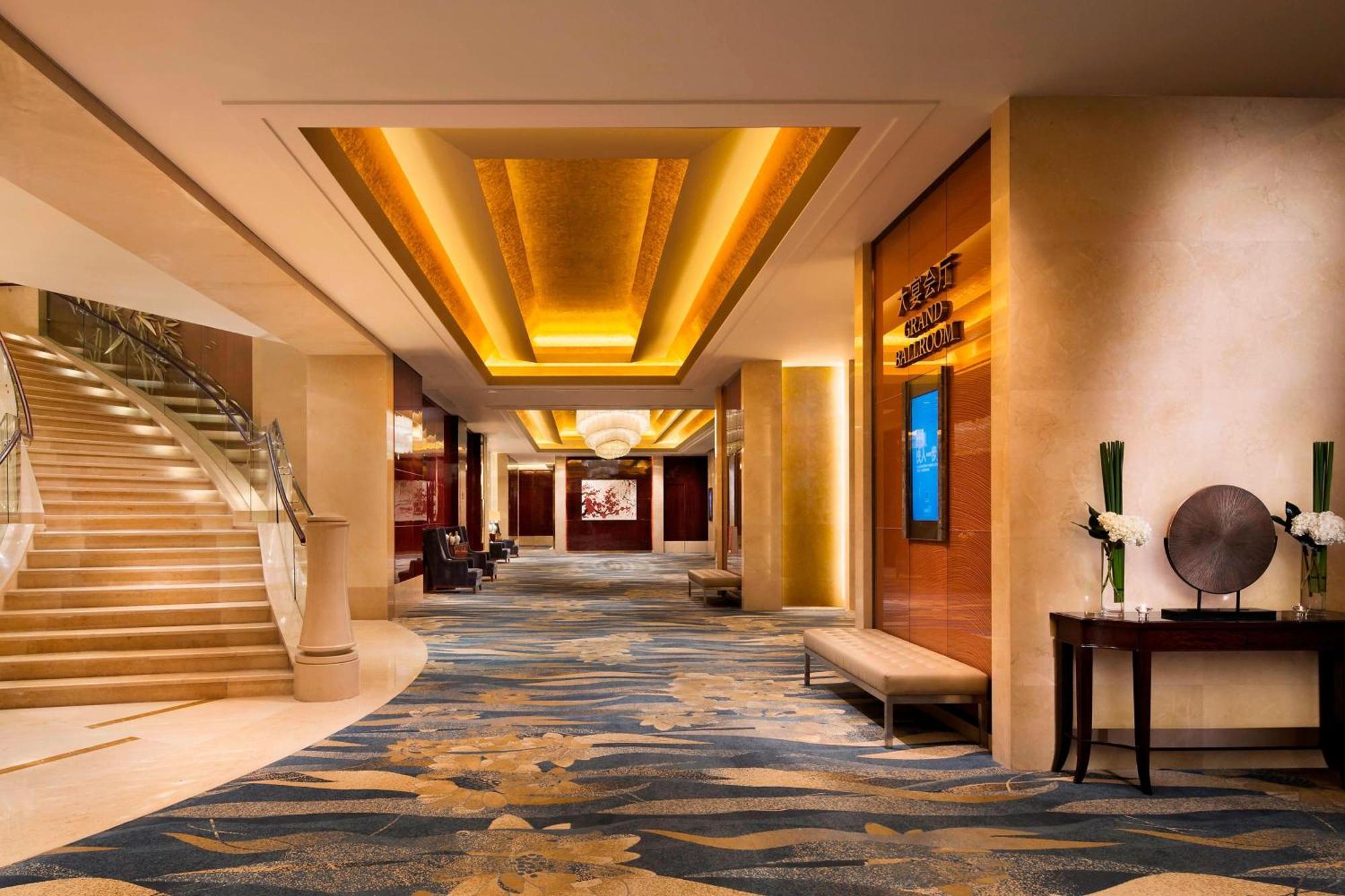 Jw Marriott Hotel 5*